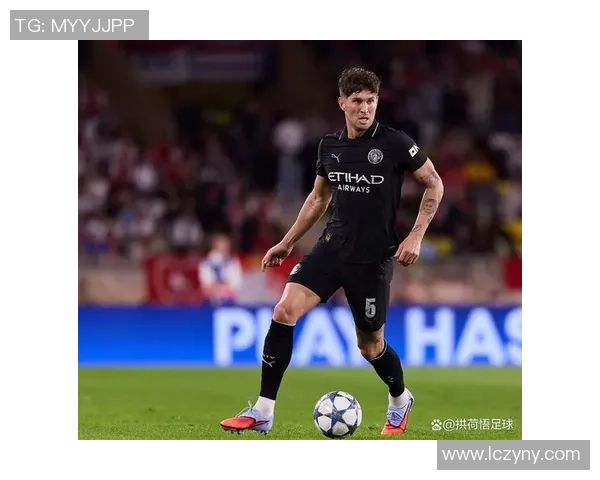 斯通斯：瓜帅让我对足球有全新的知道，他说话的方法引人入胜